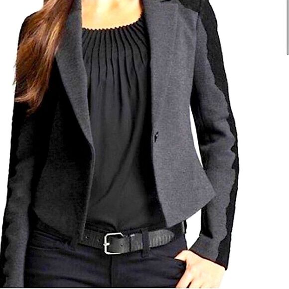 Ann Taylor Grey Stretch Knit Blazer with Black Lace Detail Size 0 - Picture 1 of 10